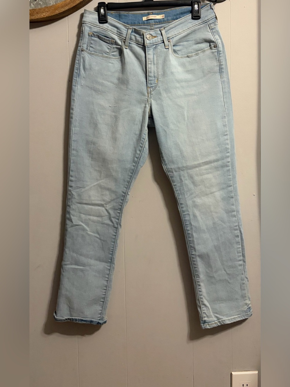 Light Wash Women’s Straight-Leg Jeans with Stretch Mid Rise